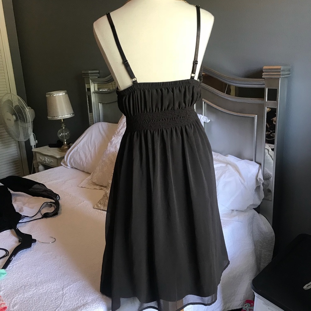 Dress - Picture 3 of 4